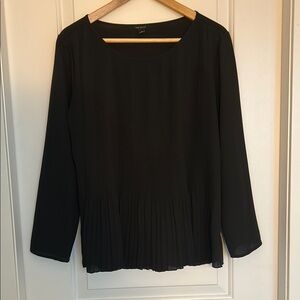 Ann Taylor Black Pleated Long Sleeve Blouse
